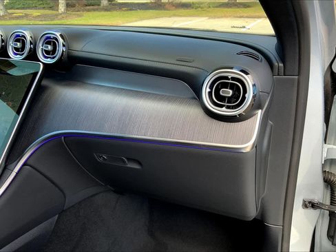 Certified 2025 Mercedes-Benz GLC 300 4MATIC image 10