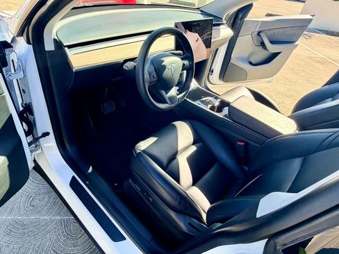 Used 2021 Tesla Model Y 2WD image 22