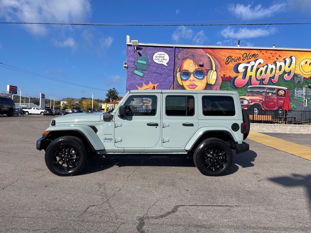 Certified 2024 Jeep Wrangler Unlimited Sahara AWD/4WD image 2
