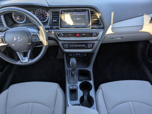 Used 2018 Hyundai Sonata SE image 9