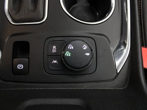 Used 2020 Chevrolet Traverse Premier w/ LPO, Blackout Package image 43