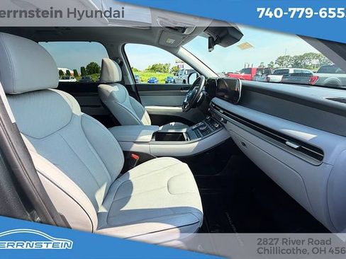 Used 2024 Hyundai Palisade SEL w/ Premium Package AWD/4WD image 17
