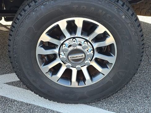 Used 2020 Ford F250 Lariat w/ Lariat Value Package image 13