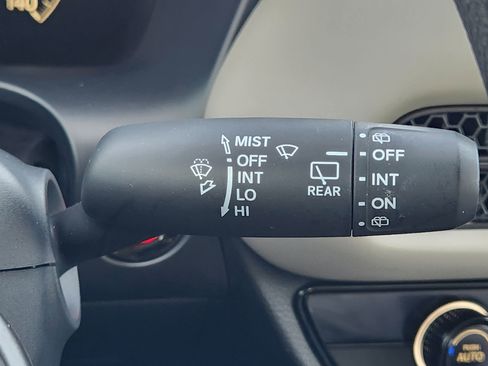 Certified 2023 Honda HR-V LX image 21