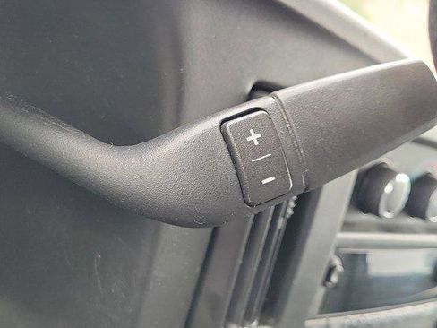 Used 2015 Chevrolet Express 2500 RWD image 20