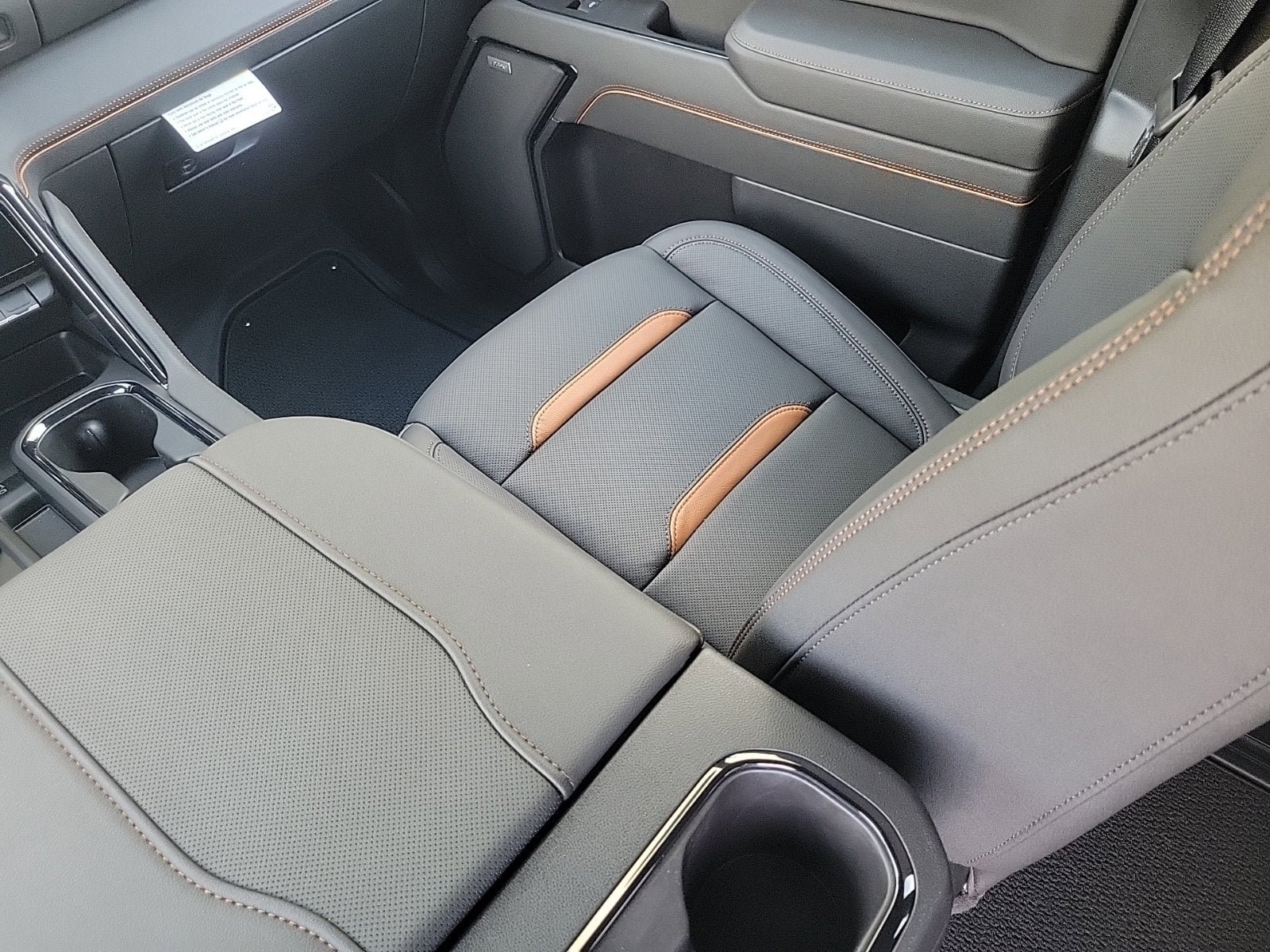 New 2026 GMC Sierra 1500 AT4 w/ AT4 Premium Package AWD/4WD image 14