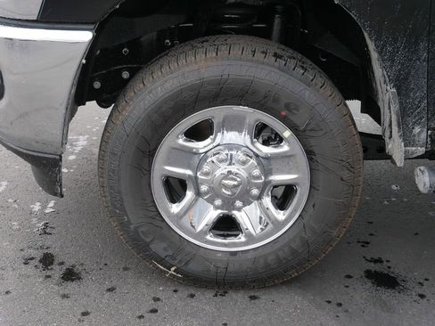 New 2026 RAM 3500 Tradesman AWD/4WD image 4