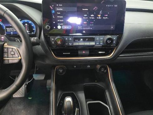 Used 2024 Toyota Grand Highlander AWD Hybrid image 7