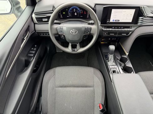 Used 2026 Toyota Camry LE FWD image 14