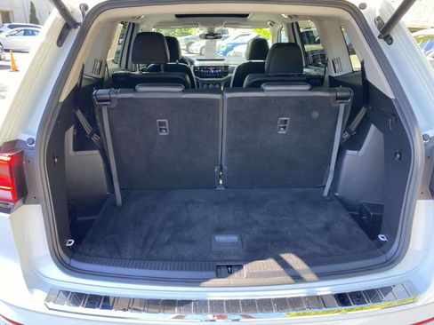 Certified 2023 Volkswagen Atlas SEL R-Line AWD/4WD image 29