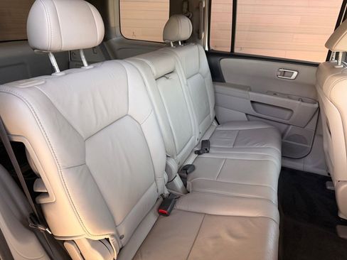 Used 2011 Honda Pilot EX-L image 17