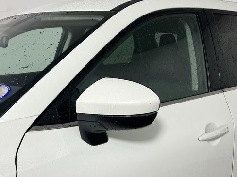 Used 2024 Nissan Pathfinder SV FWD image 12