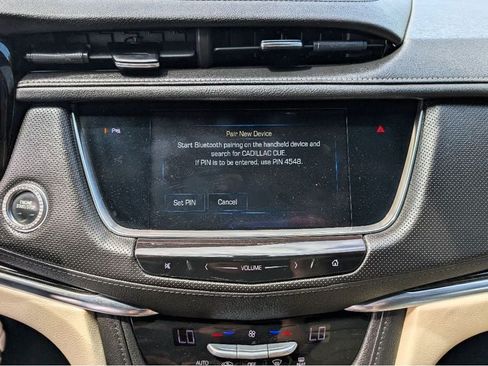 Used 2017 Cadillac XT5 FWD image 29
