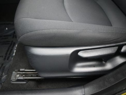 Used 2022 Toyota Corolla LE image 10