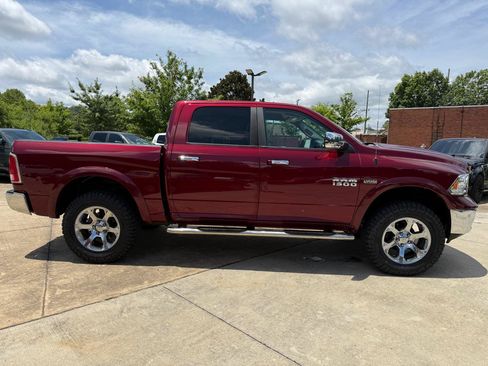 Used 2017 RAM 1500 Laramie w/ Convenience Group AWD/4WD image 5