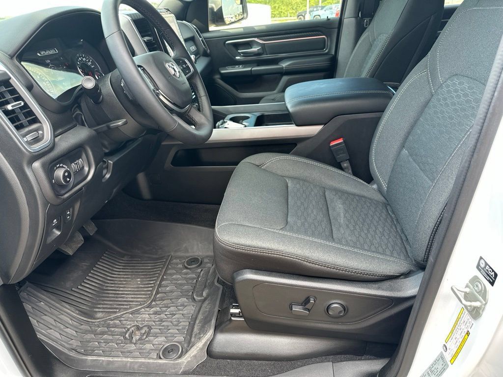 Used 2025 RAM 1500 Lone Star AWD/4WD image 16