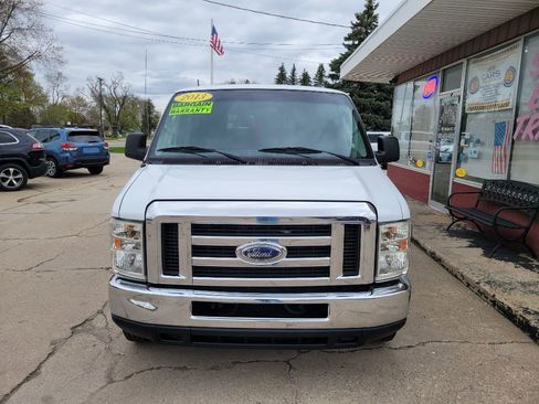 Used 2013 Ford E-350 and Econoline 350 XLT RWD image 2