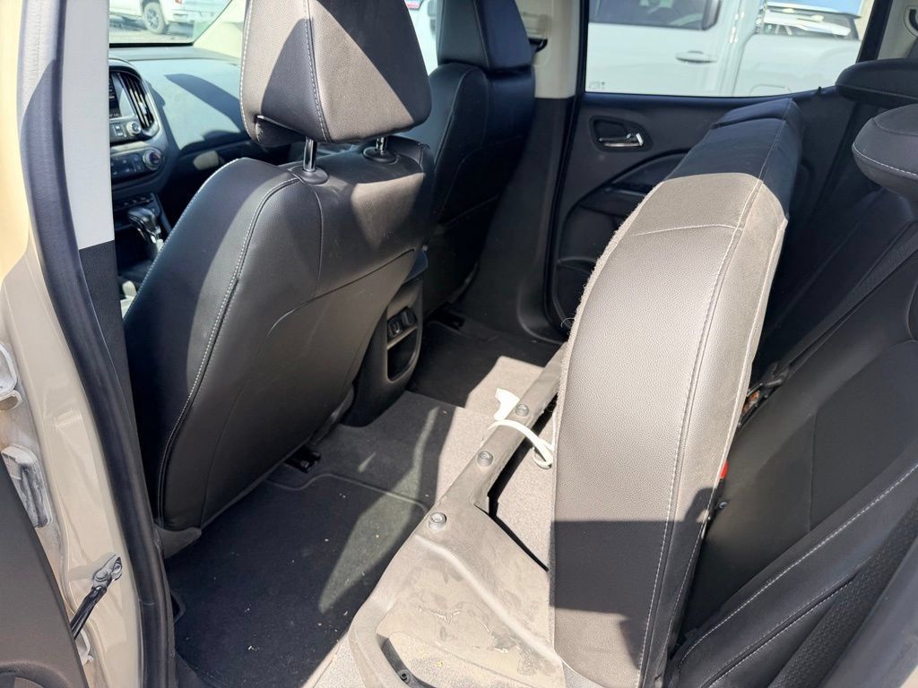 Used 2022 Chevrolet Colorado Z71 AWD/4WD image 6