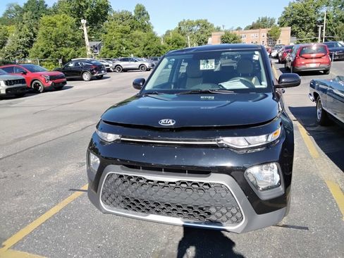 Used 2021 Kia Soul LX FWD image 10