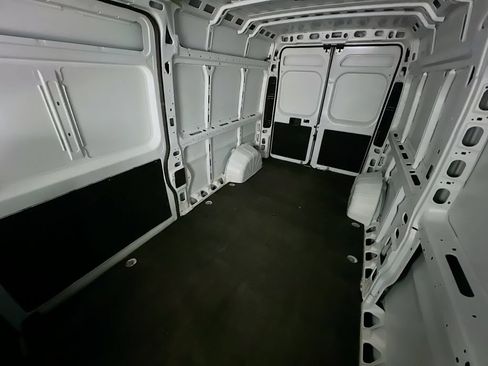 Used 2024 RAM ProMaster 2500 w/ Convenience Group FWD image 22