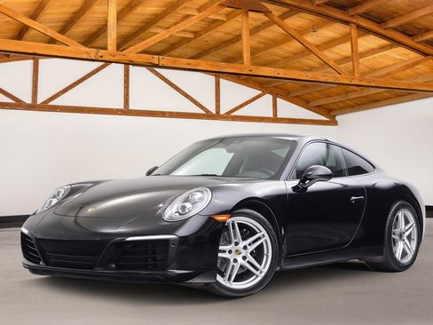 Used 2018 Porsche 911 Carrera RWD image 1