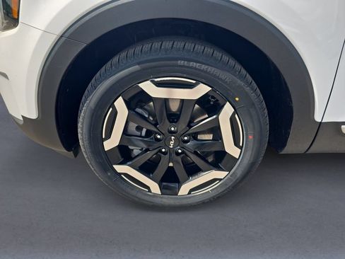 Used 2023 Kia Telluride EX FWD image 10
