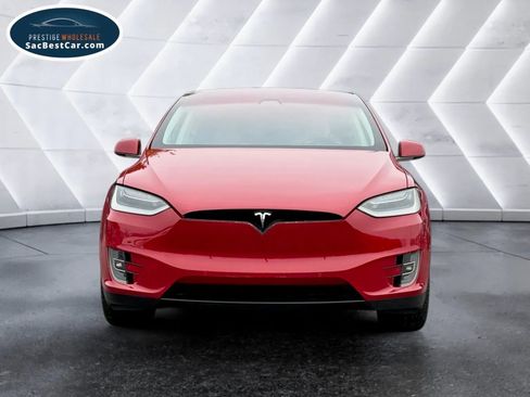Used 2017 Tesla Model X 75D image 4