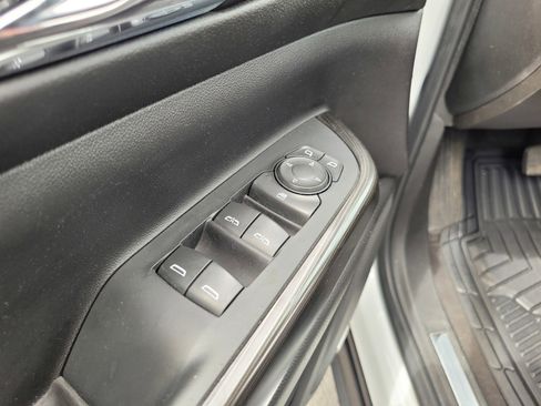 Used 2023 GMC Acadia SLT FWD image 26