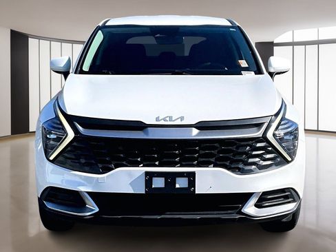 Used 2024 Kia Sportage LX image 2