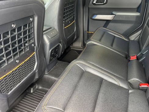 Used 2023 Ford Bronco Badlands AWD/4WD image 12