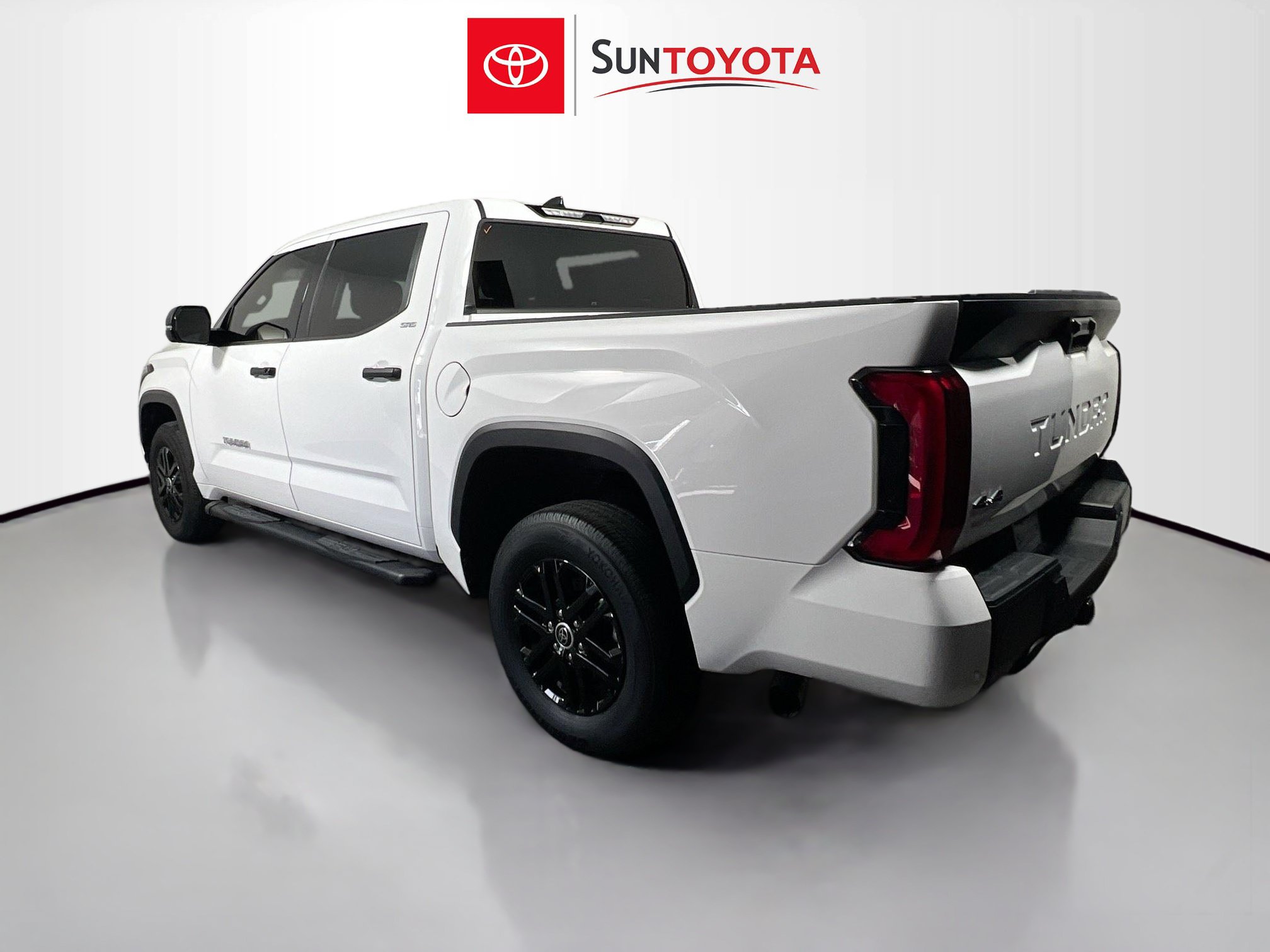 Used 2023 Toyota Tundra SR5 w/ SR5 Convenience Package AWD/4WD image 6