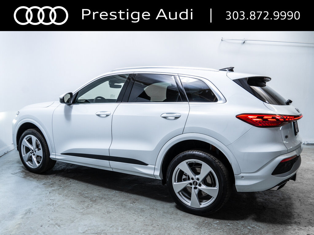 Used 2025 Audi Q5 Premium w/ Premium Plus AWD/4WD image 3