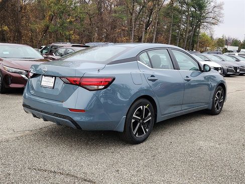 New 2025 Nissan Sentra SV image 4