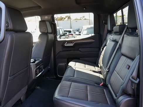 New 2026 Chevrolet Silverado 1500 High Country AWD/4WD image 18