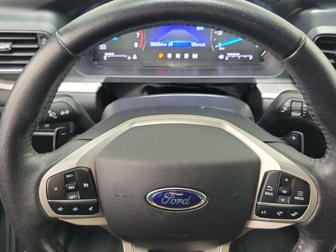 Used 2020 Ford Explorer XLT w/ Equipment Group 202A RWD image 21