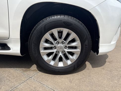 Certified 2023 Lexus GX 460 Premium w/ Premium Package AWD/4WD image 36