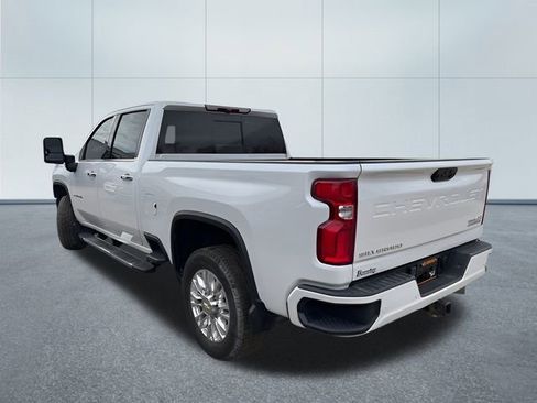 Used 2023 Chevrolet Silverado 2500 High Country w/ Z71 Off-Road Package image 4