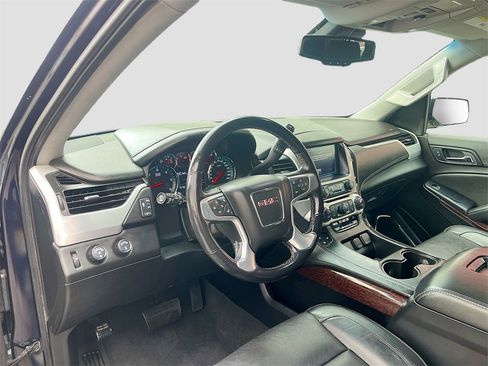 Used 2020 GMC Yukon XL SLT image 9
