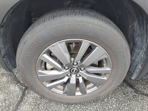 Used 2025 Nissan Pathfinder SV FWD image 26