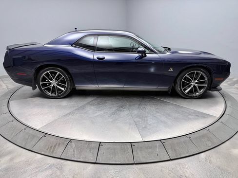 Used 2016 Dodge Challenger R/T Scat Pack RWD image 4