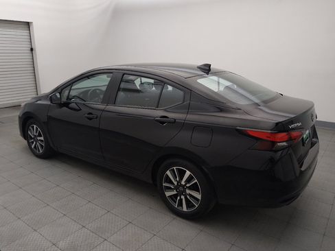 Used 2024 Nissan Versa SV FWD image 3