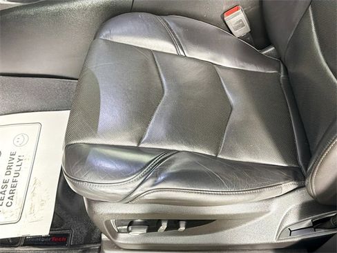 Used 2018 Cadillac Escalade Premium Luxury image 19