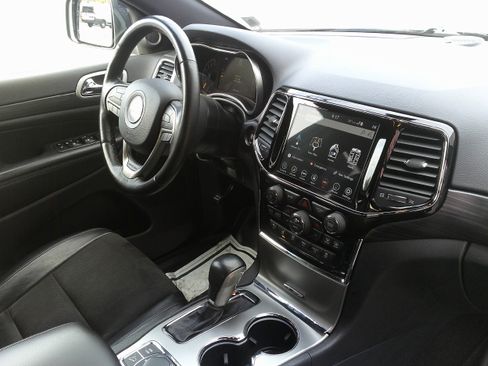 Used 2020 Jeep Grand Cherokee Laredo w/ Quick Order Package 2BN North image 24