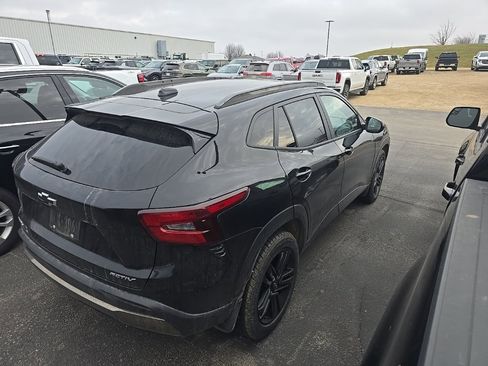 Used 2024 Chevrolet Trax ACTIV w/ Sunroof Package image 4