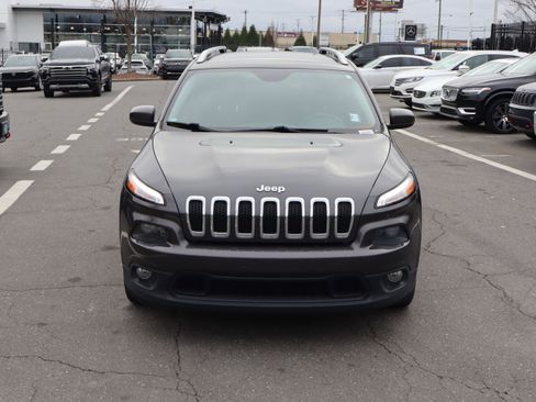 Used 2015 Jeep Cherokee Latitude w/ Cold Weather Group image 3