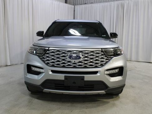 Used 2023 Ford Explorer Platinum w/ Technology Package AWD/4WD image 37