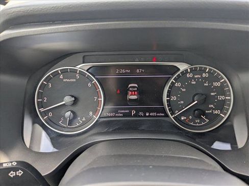 Used 2025 Nissan Rogue SV image 11