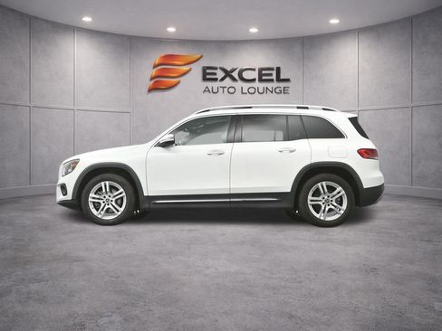 Used 2022 Mercedes-Benz GLB 250 4MATIC w/ Premium Package Lite image 41