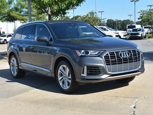 Used 2021 Audi Q7 3.0T Premium Plus w/ Premium Plus Package AWD/4WD image 3