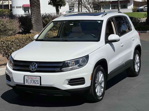 Used 2017 Volkswagen Tiguan Wolfsburg Edition FWD image 12